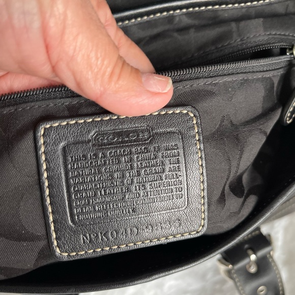 Coach Horton Black Leather Satchel Shoulder Purse - Picture 5 of 11